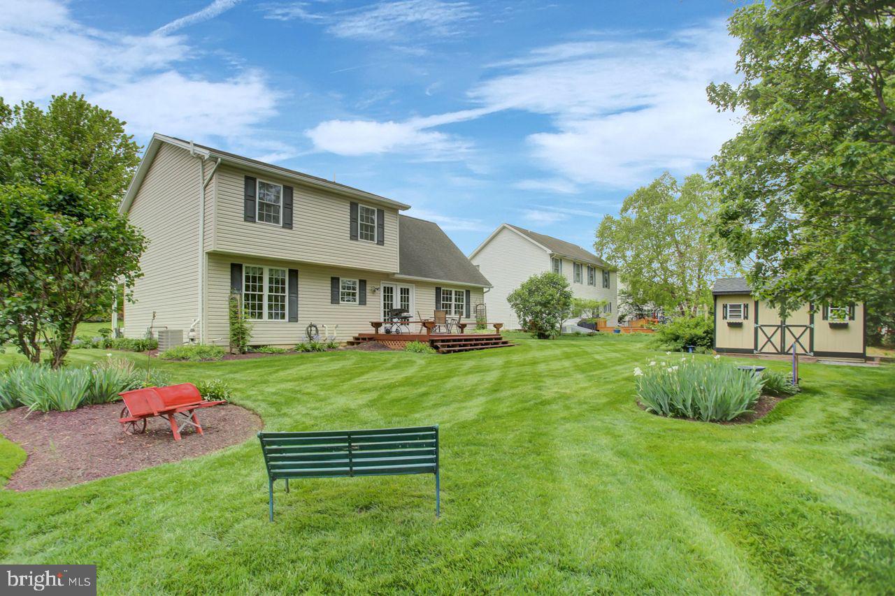 HAMPTON HILLS - Residential