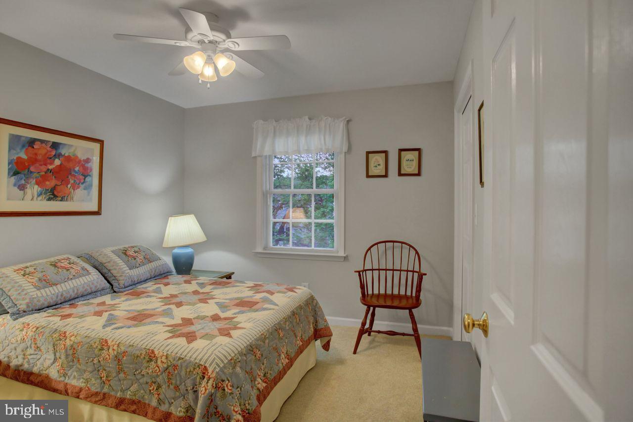 HAMPTON HILLS - Residential