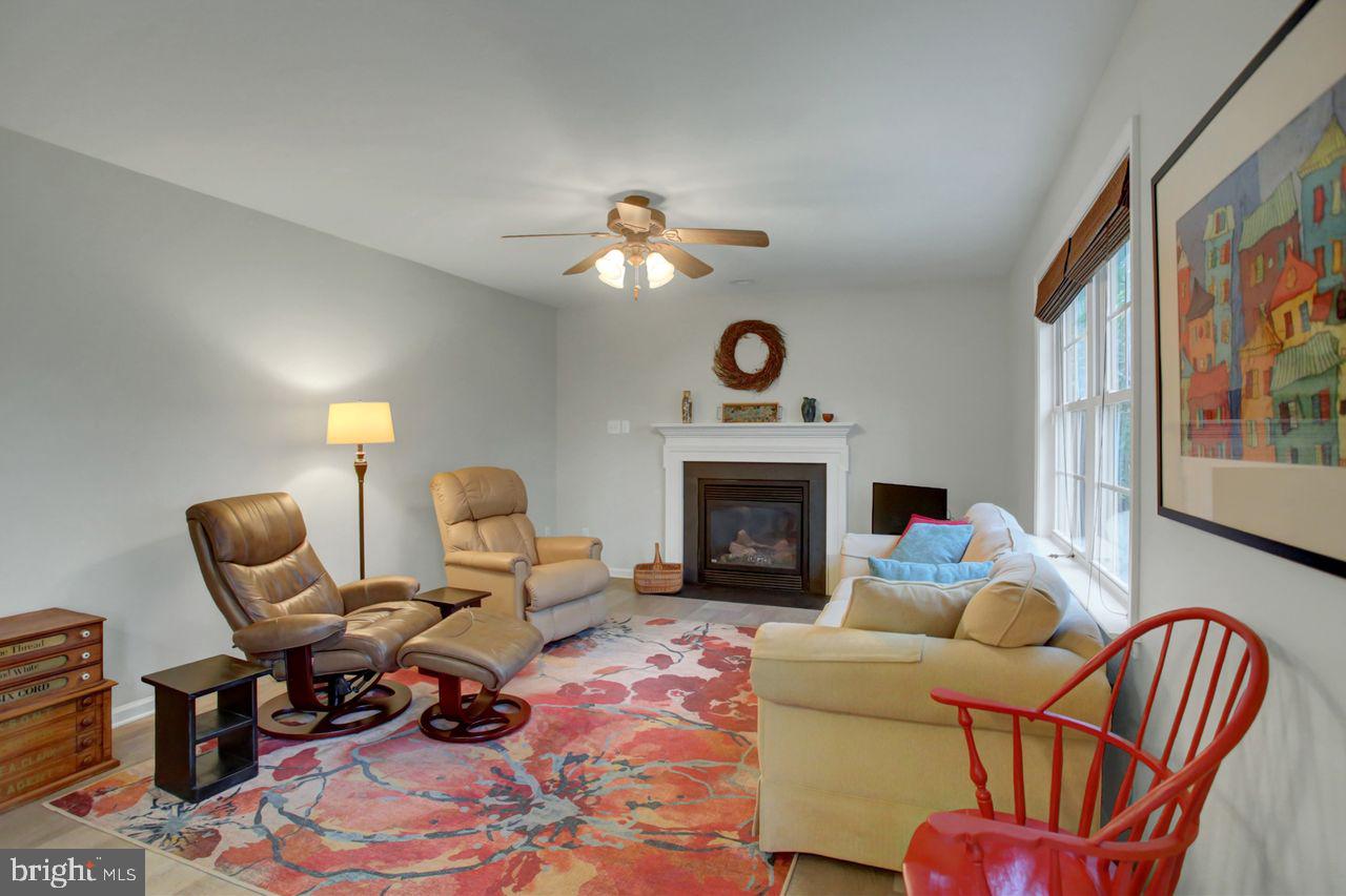 HAMPTON HILLS - Residential