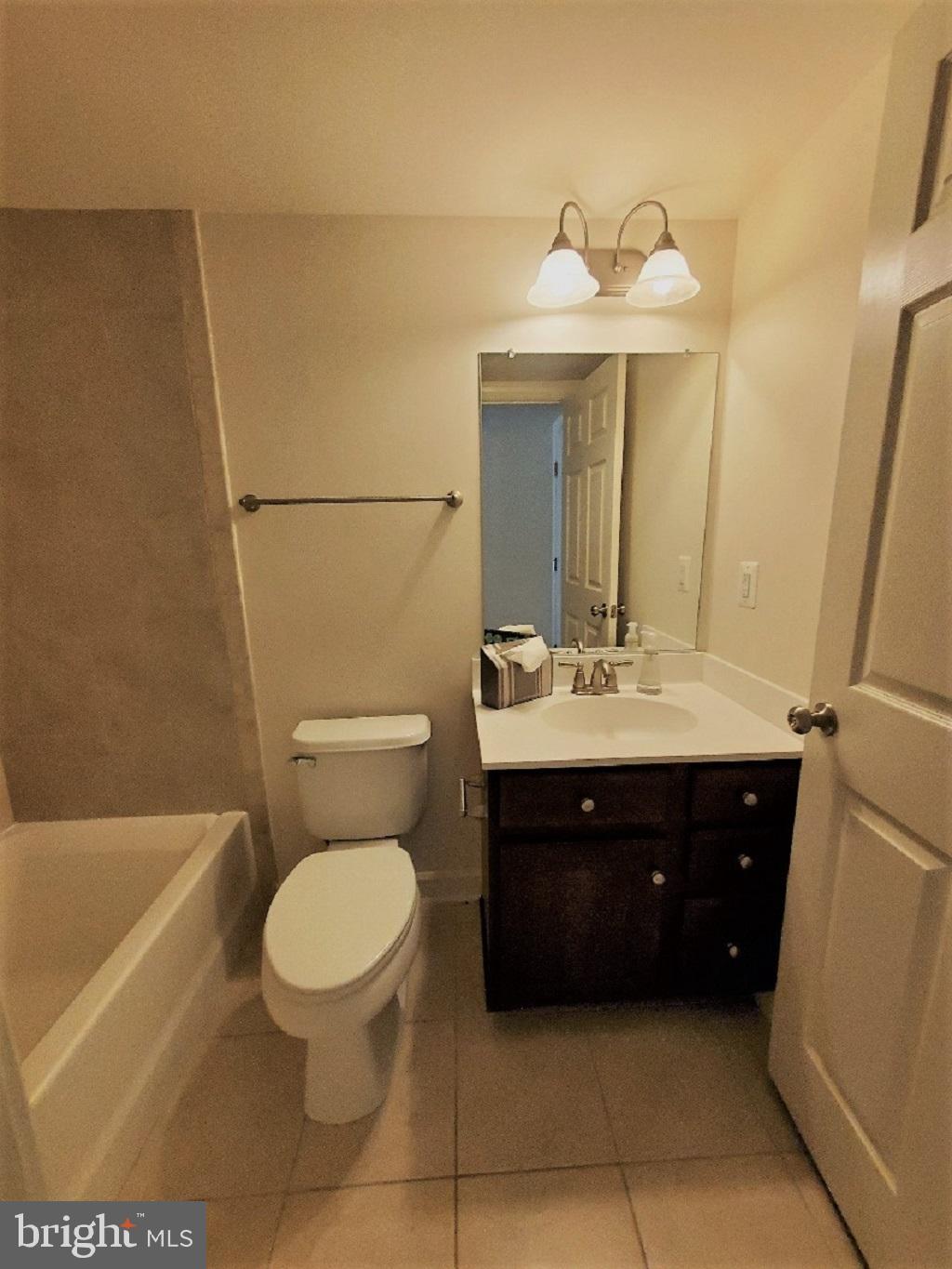 MONTGOMERY WHITE OAK - Residential Lease