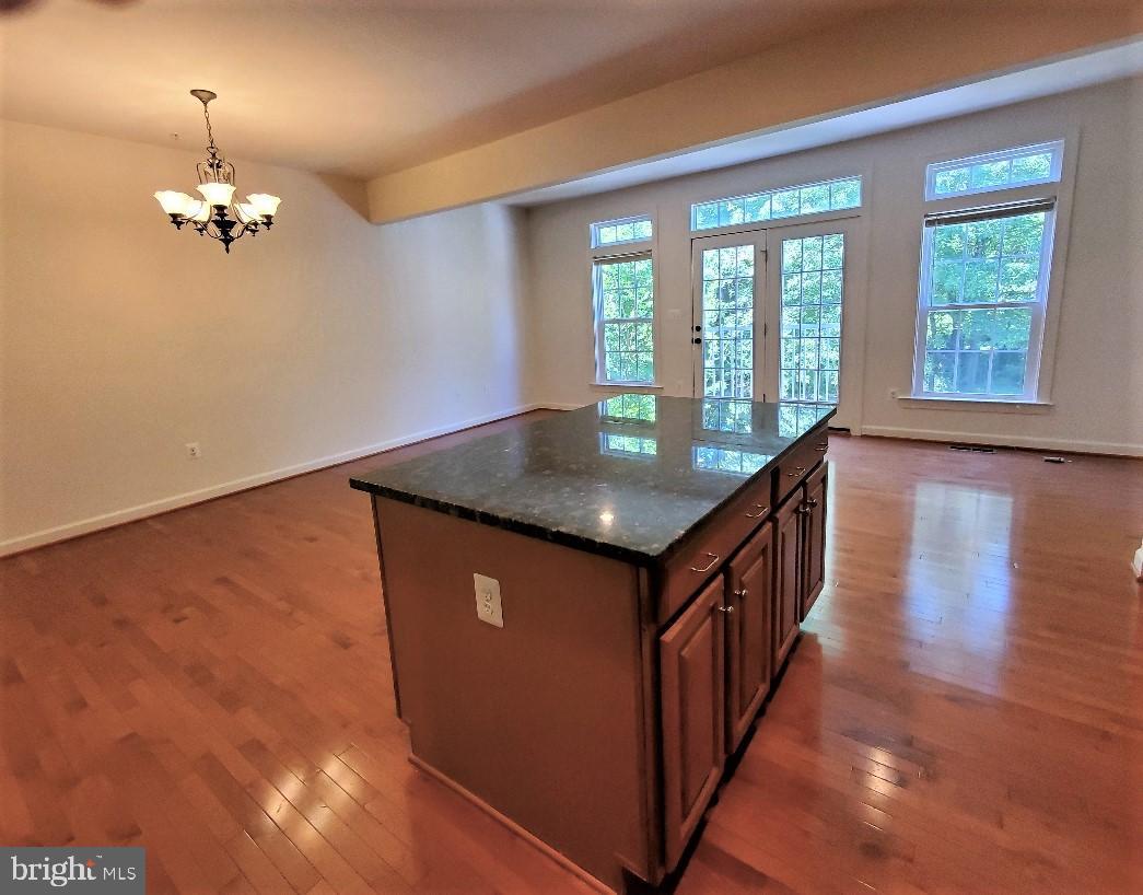 MONTGOMERY WHITE OAK - Residential Lease