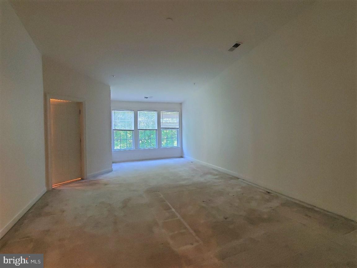 MONTGOMERY WHITE OAK - Residential Lease