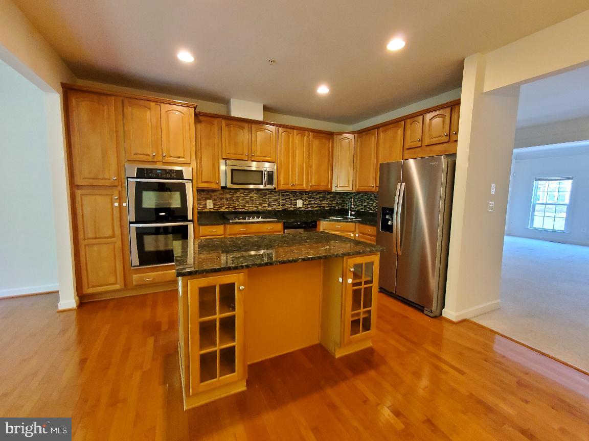 MONTGOMERY WHITE OAK - Residential Lease