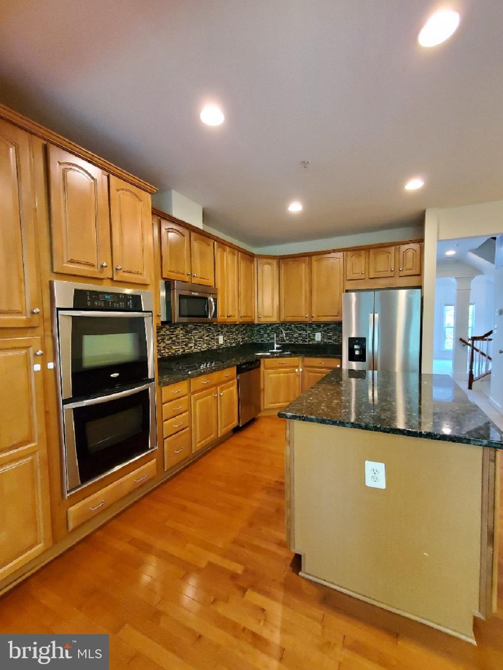 MONTGOMERY WHITE OAK - Residential Lease