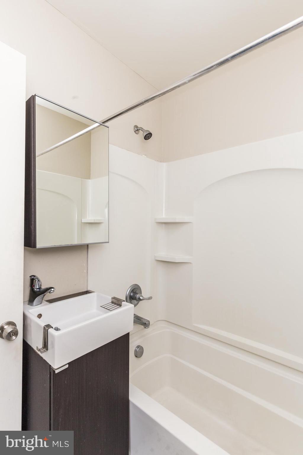 FISHTOWN - Residential Lease