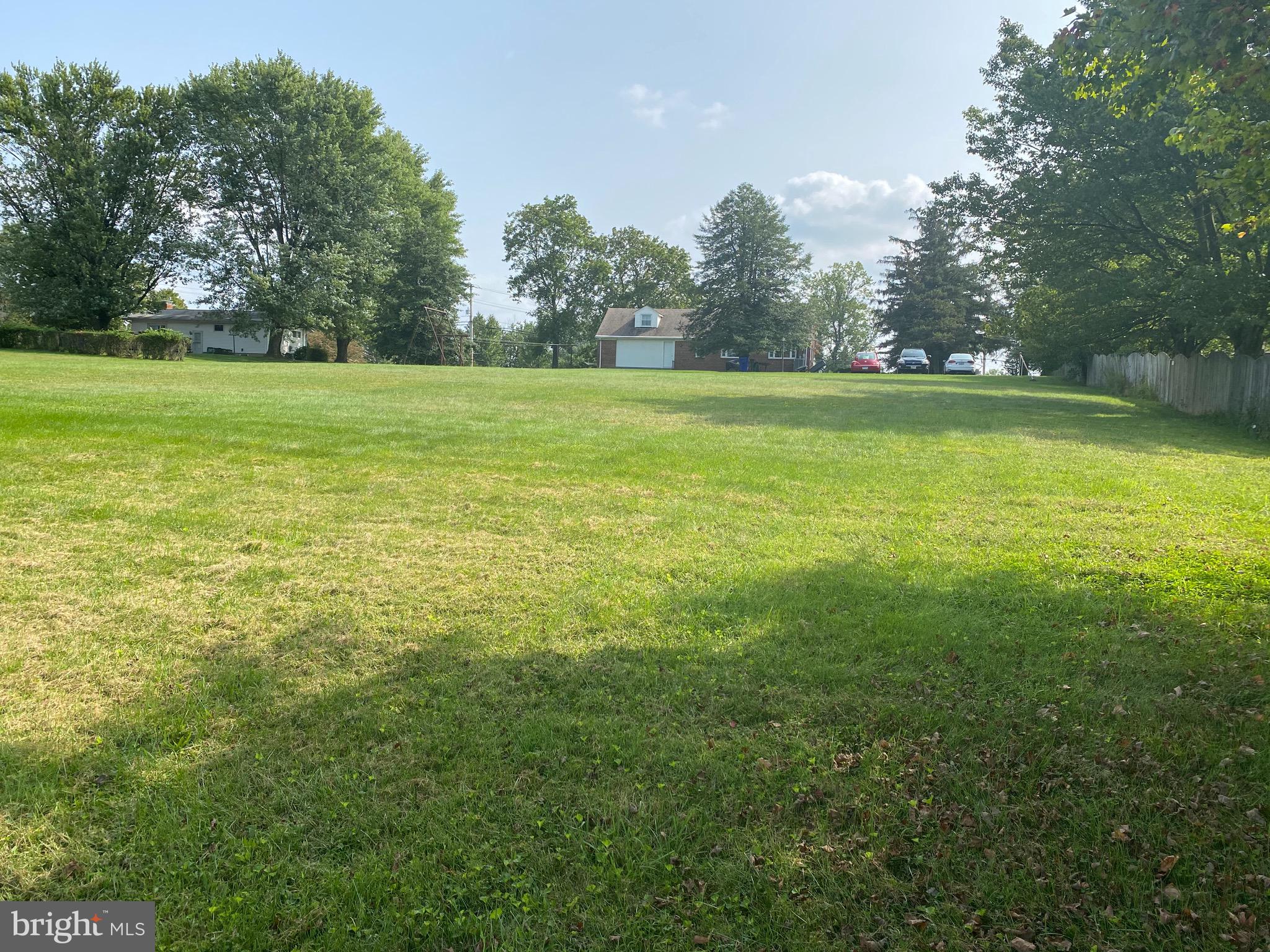 HOLLIFIELD - Residential