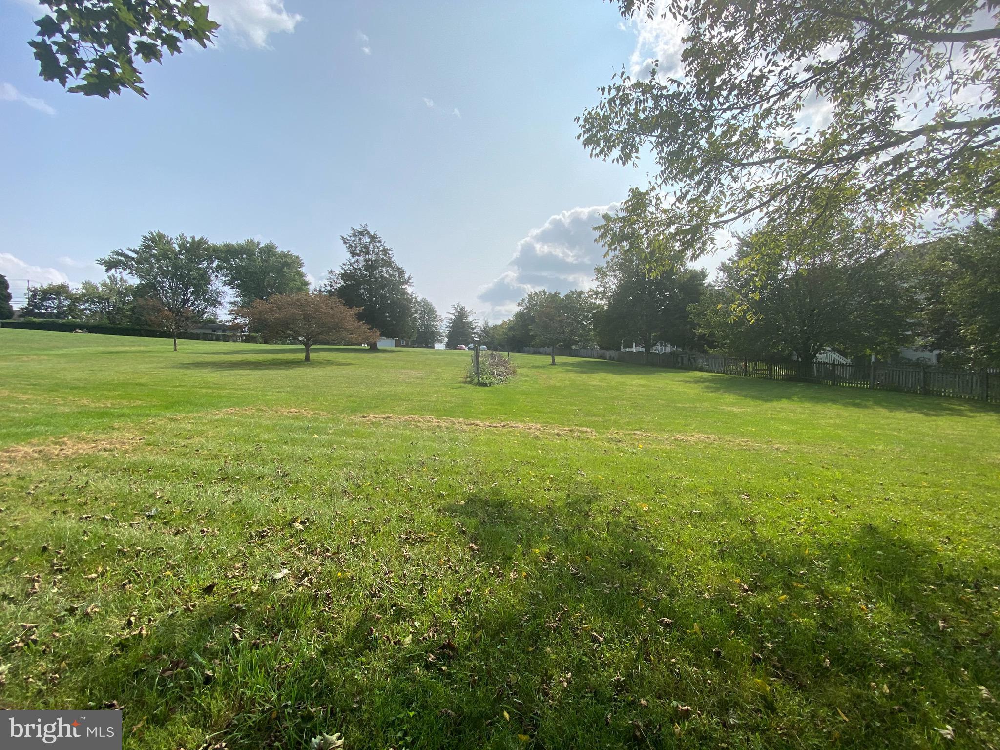 HOLLIFIELD - Residential