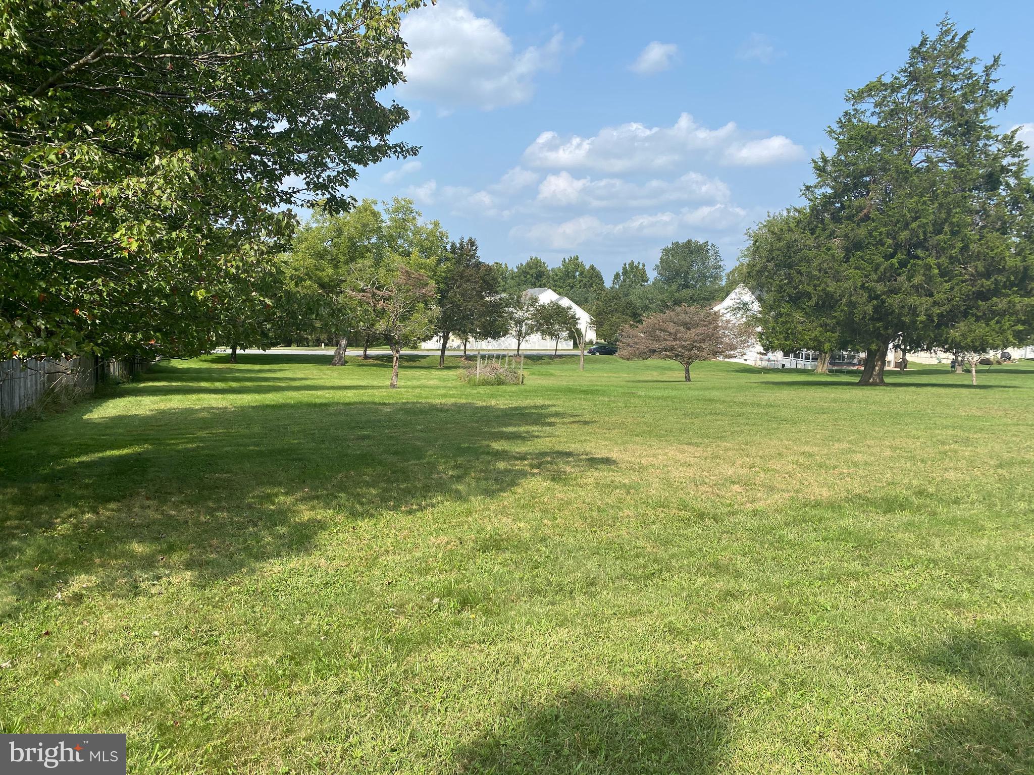 HOLLIFIELD - Residential