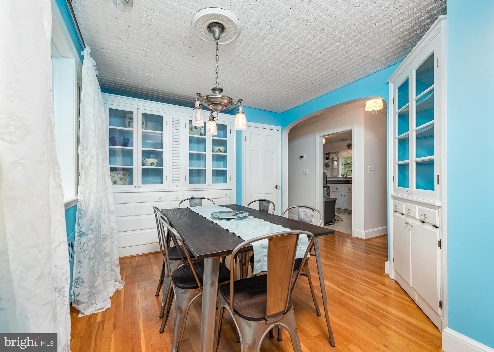 HOLLIFIELD - Residential