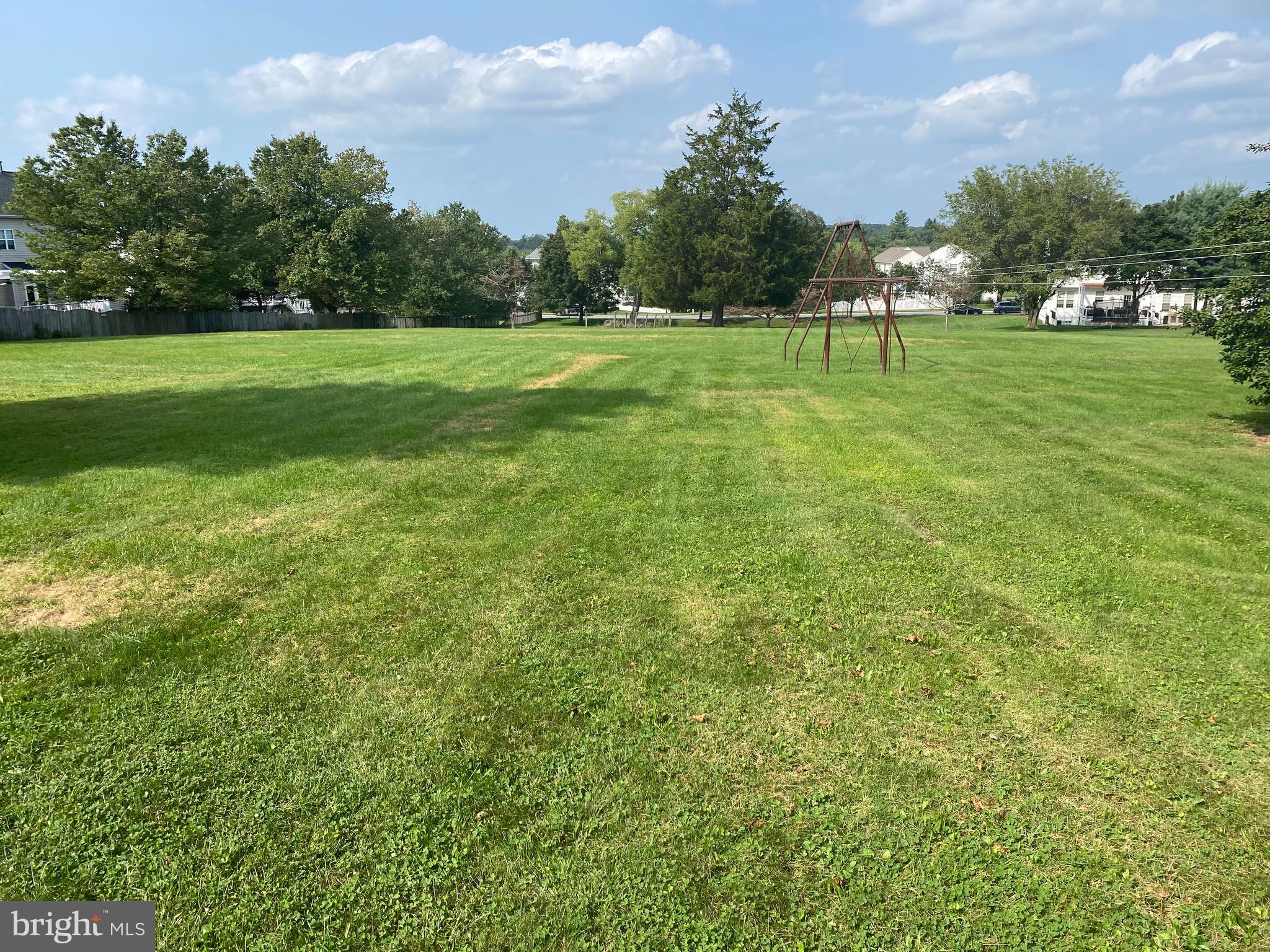 HOLLIFIELD - Residential