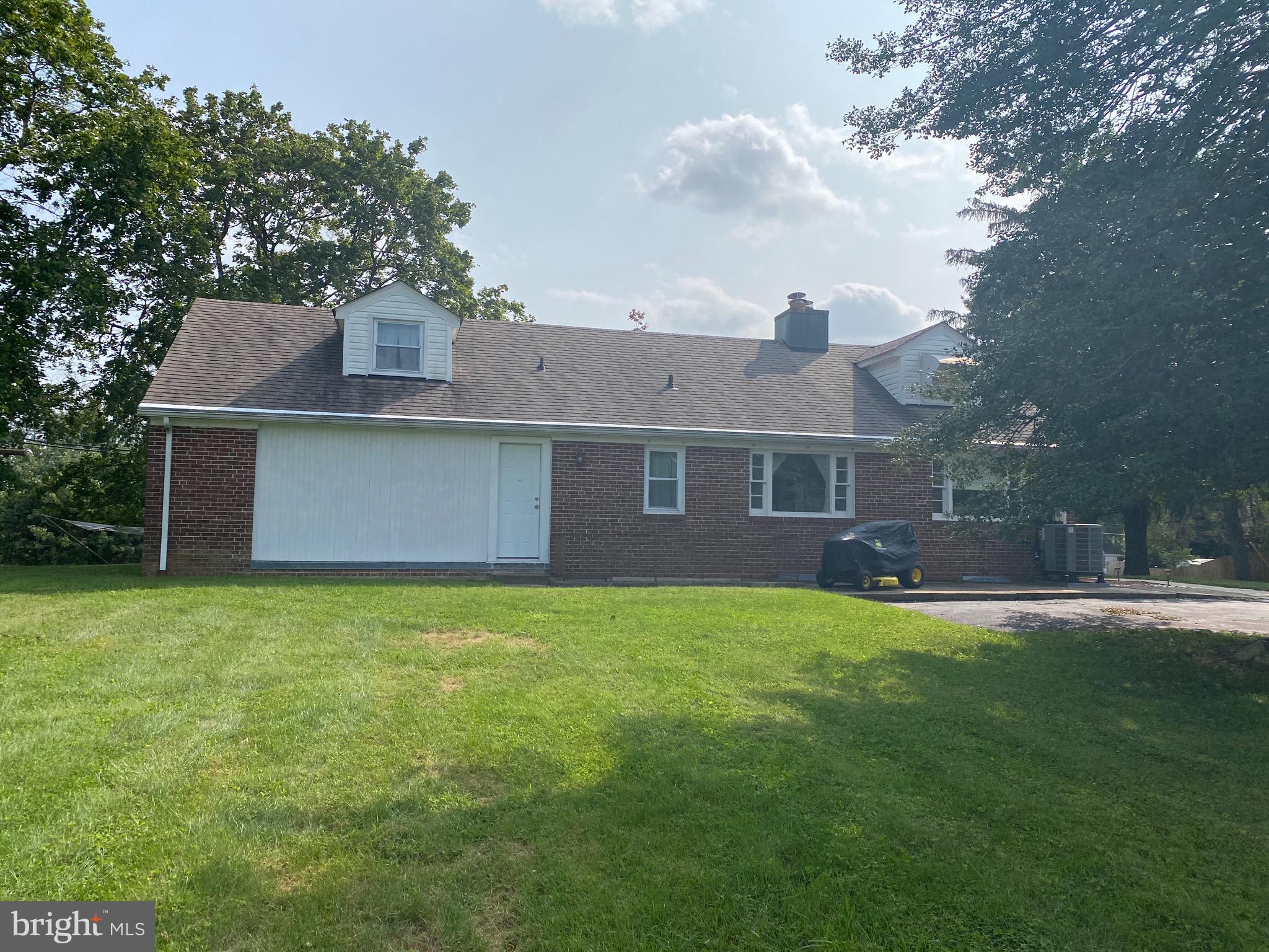 HOLLIFIELD - Residential