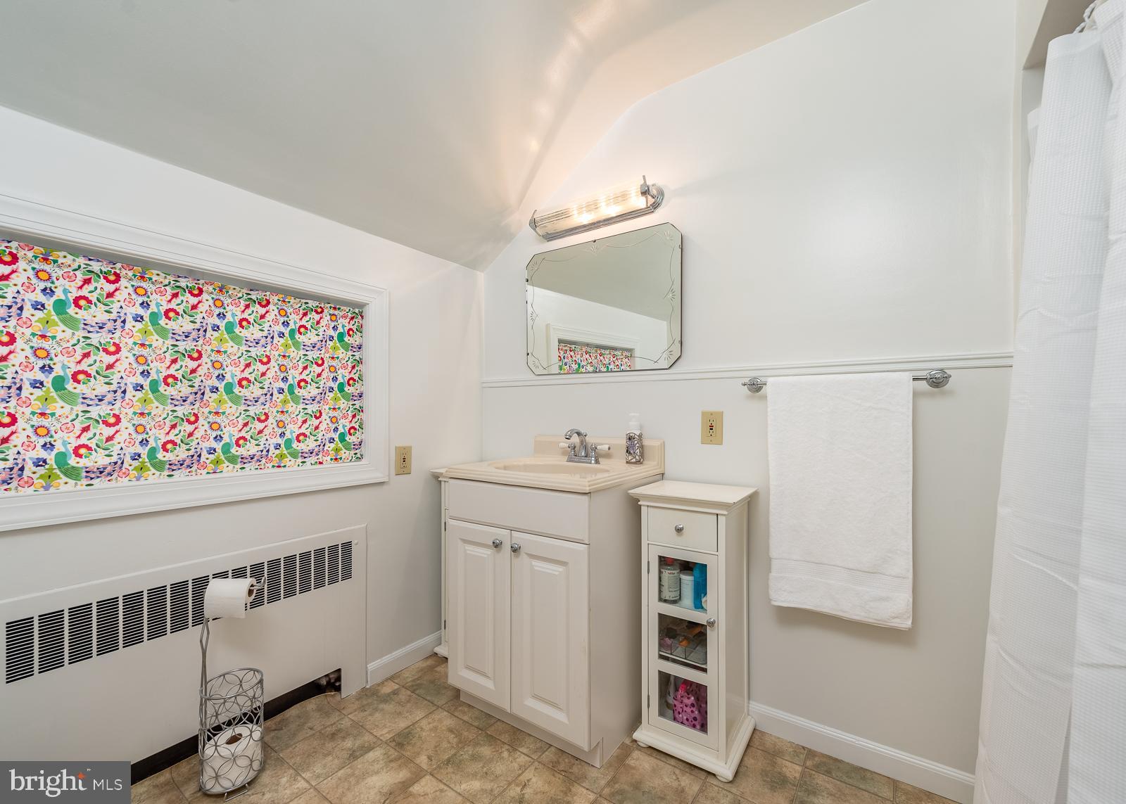 HOLLIFIELD - Residential