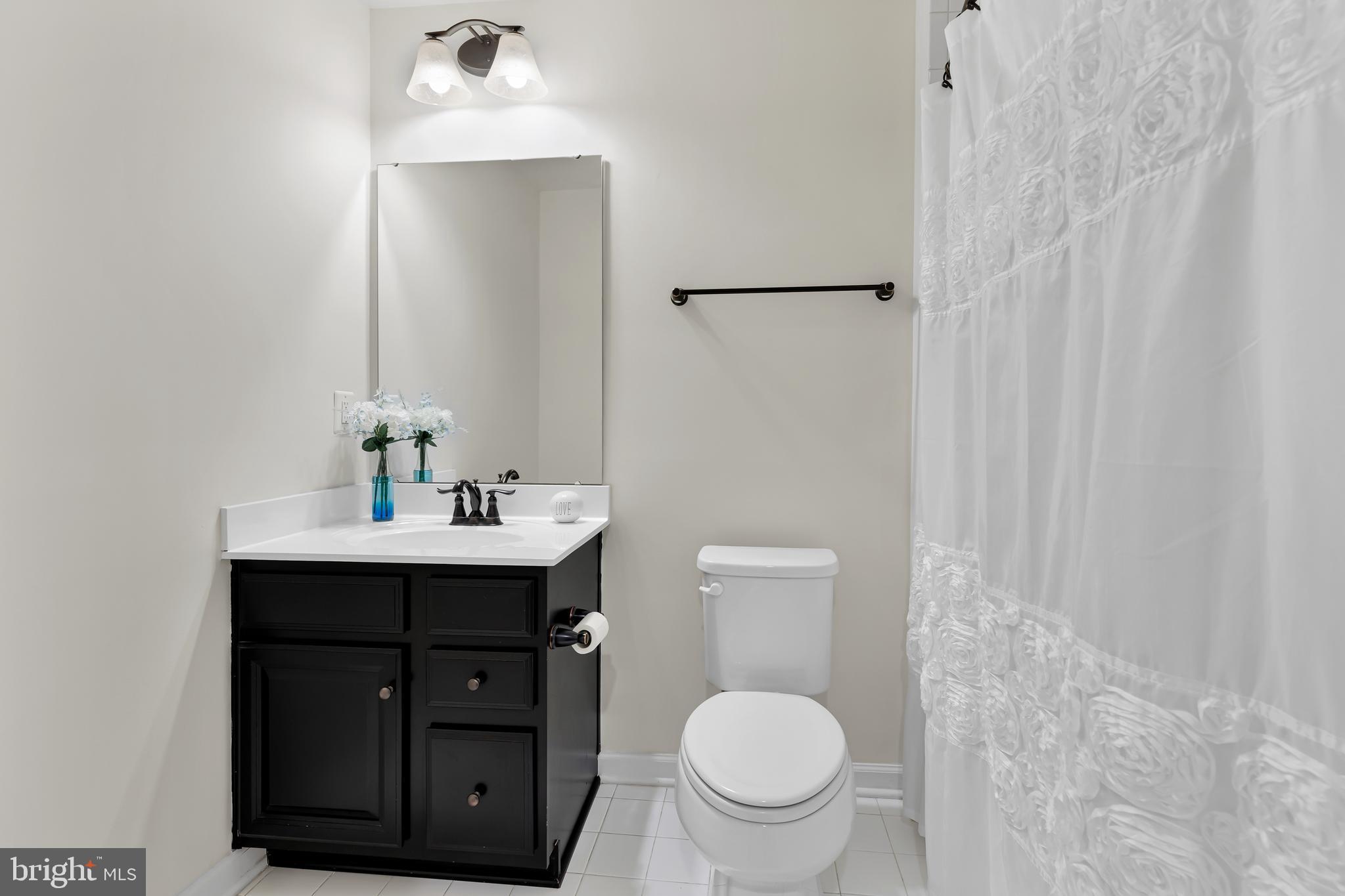 CREEKSIDE VILLAGE AT TANYARD SPRINGS - Residential