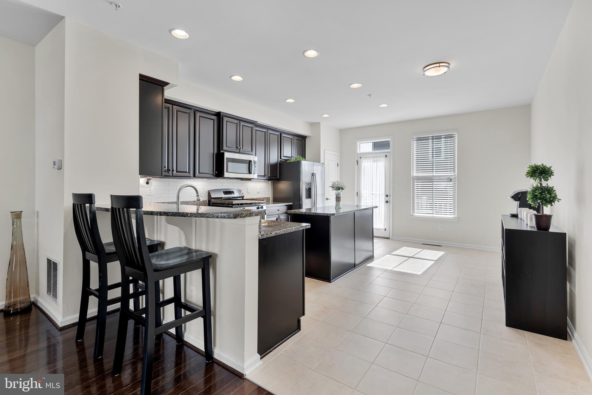 CREEKSIDE VILLAGE AT TANYARD SPRINGS - Residential