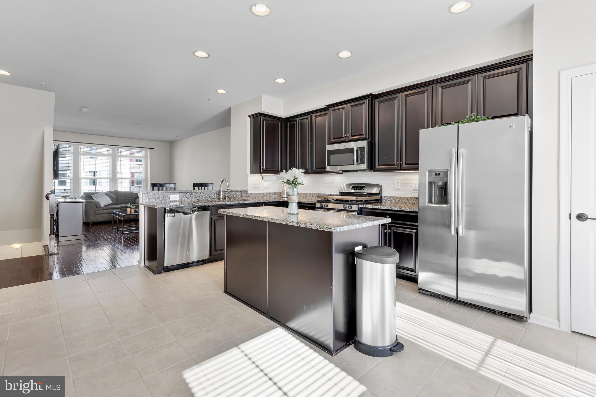 CREEKSIDE VILLAGE AT TANYARD SPRINGS - Residential