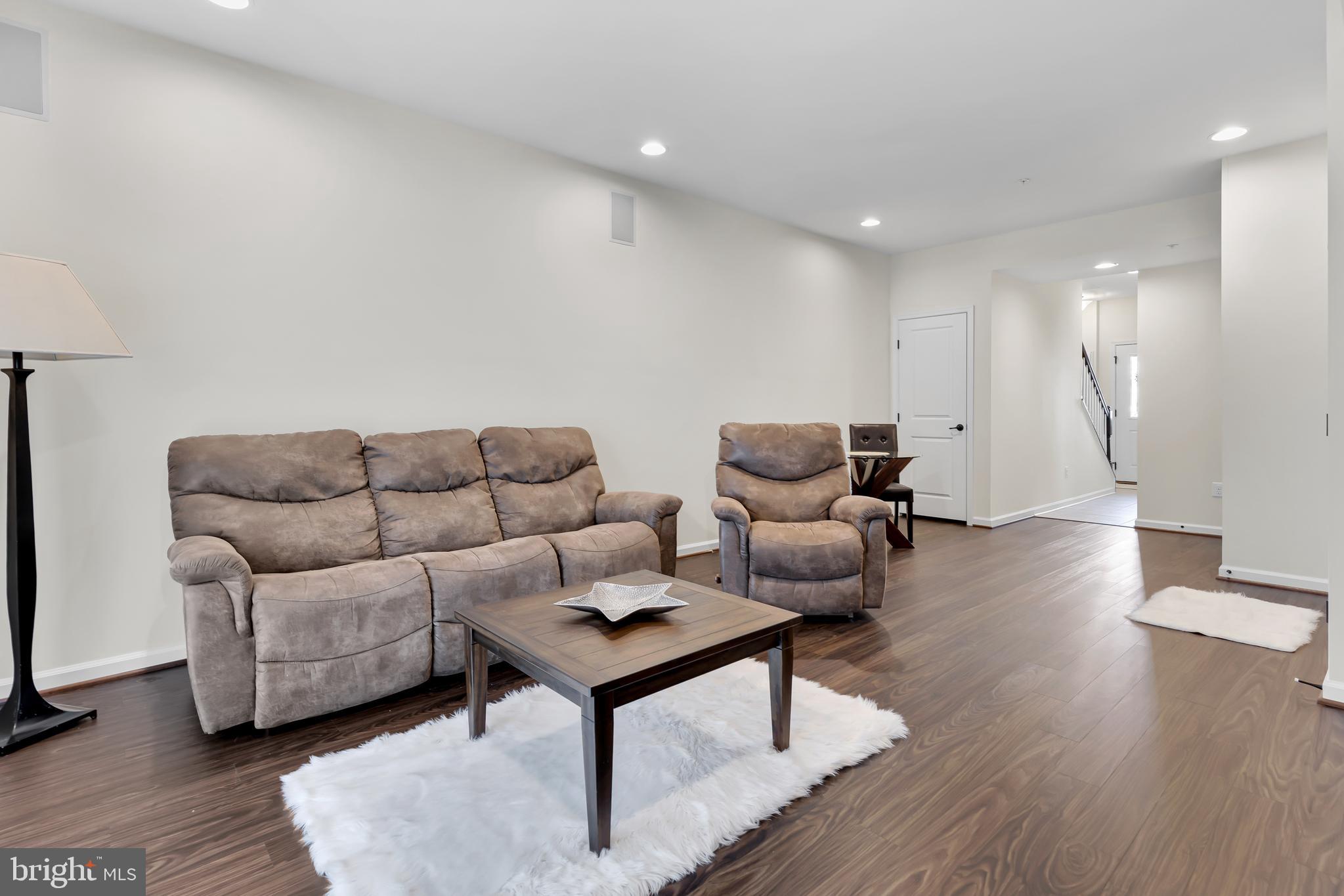 CREEKSIDE VILLAGE AT TANYARD SPRINGS - Residential