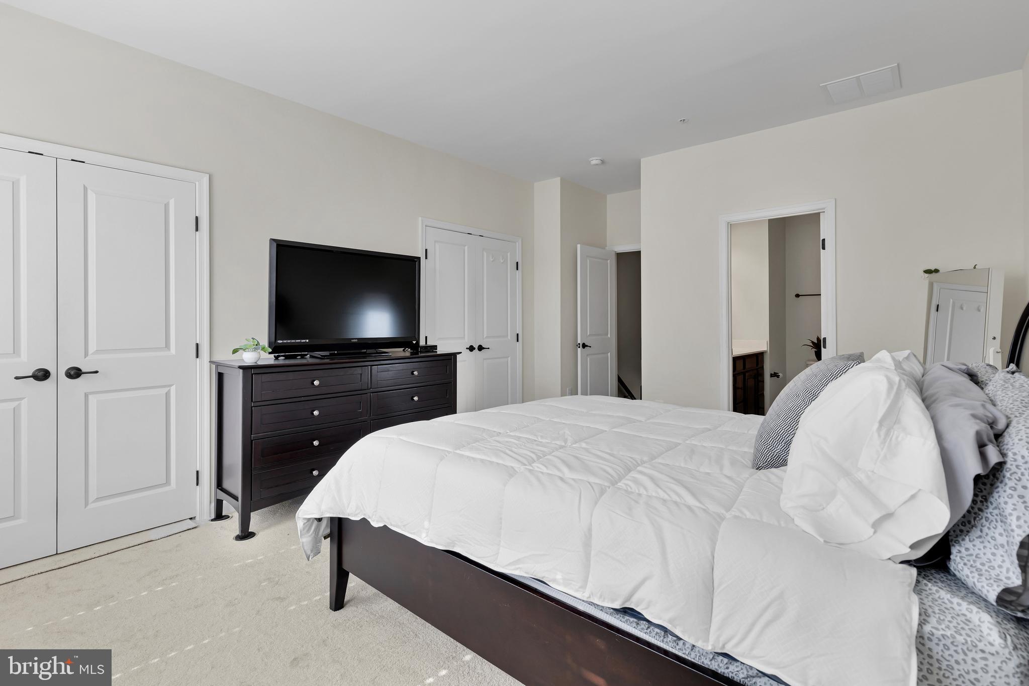 CREEKSIDE VILLAGE AT TANYARD SPRINGS - Residential