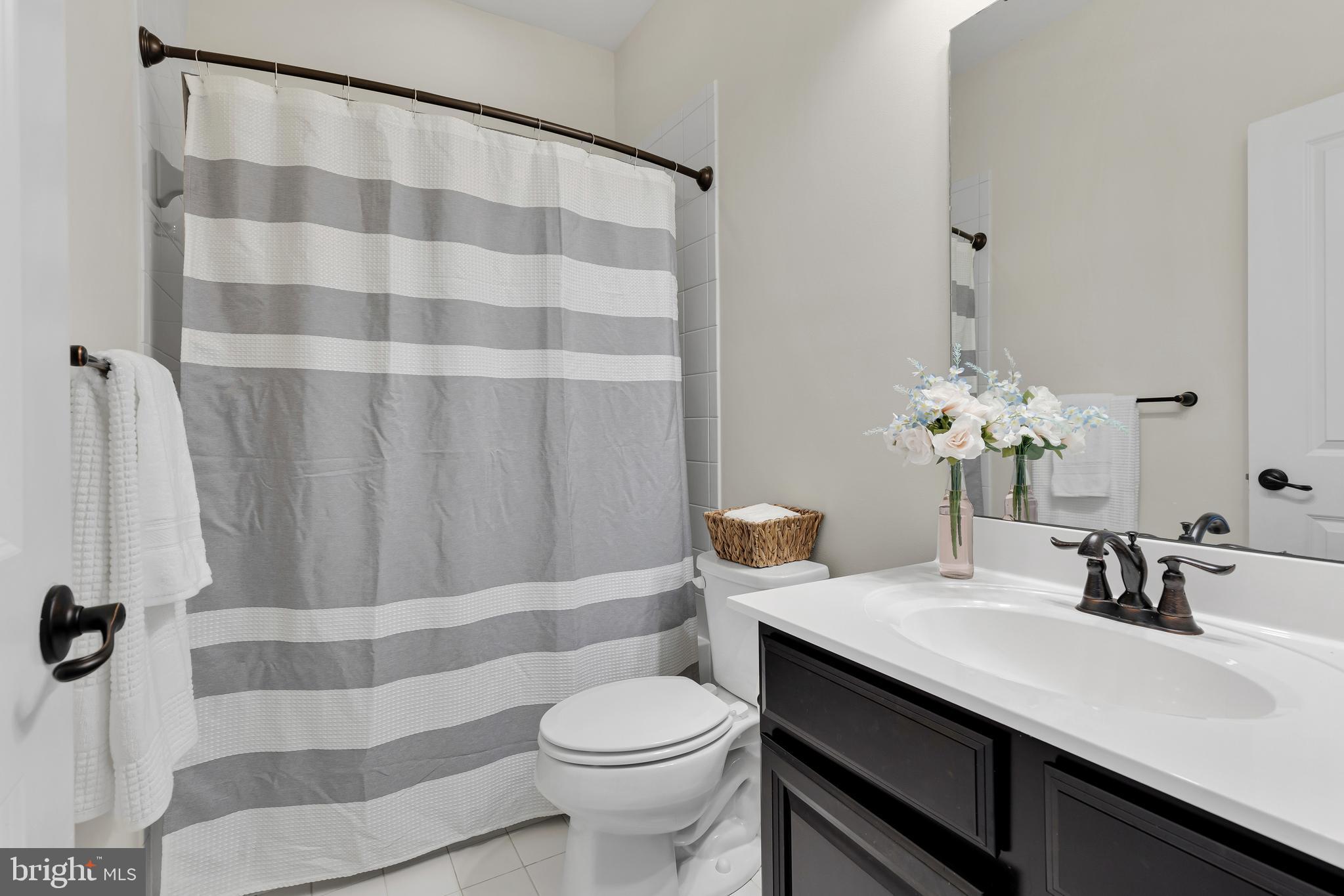 CREEKSIDE VILLAGE AT TANYARD SPRINGS - Residential