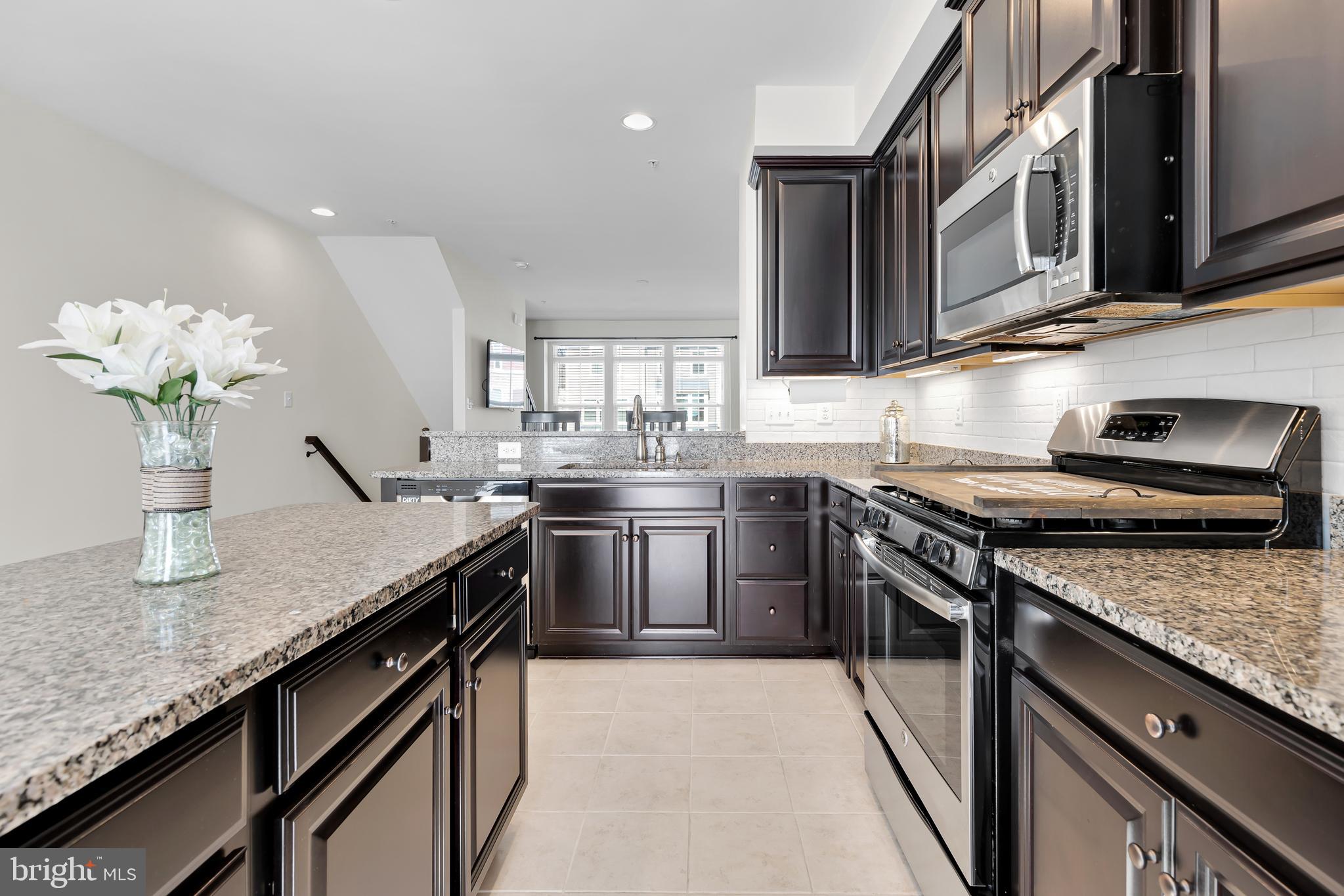 CREEKSIDE VILLAGE AT TANYARD SPRINGS - Residential