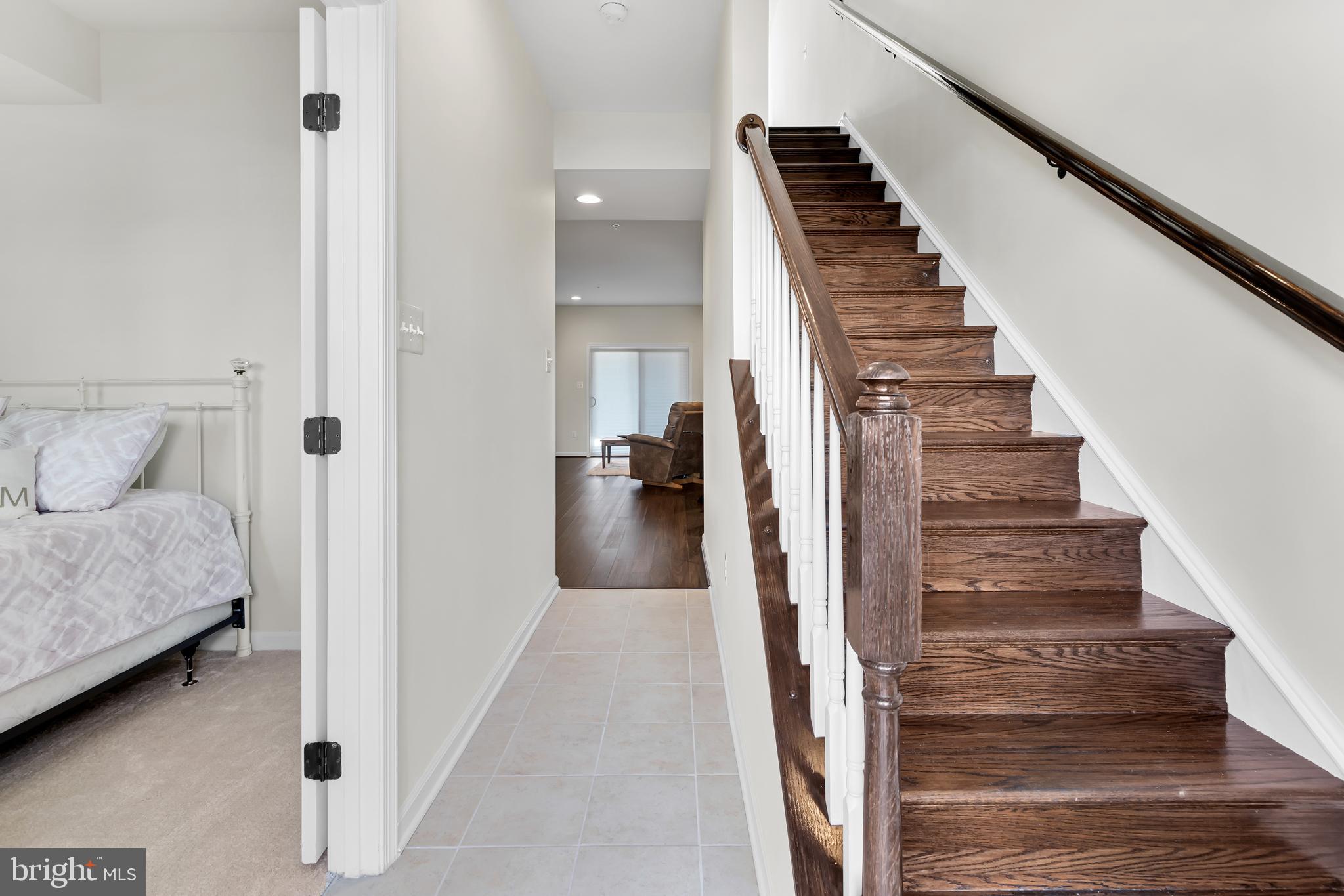 CREEKSIDE VILLAGE AT TANYARD SPRINGS - Residential