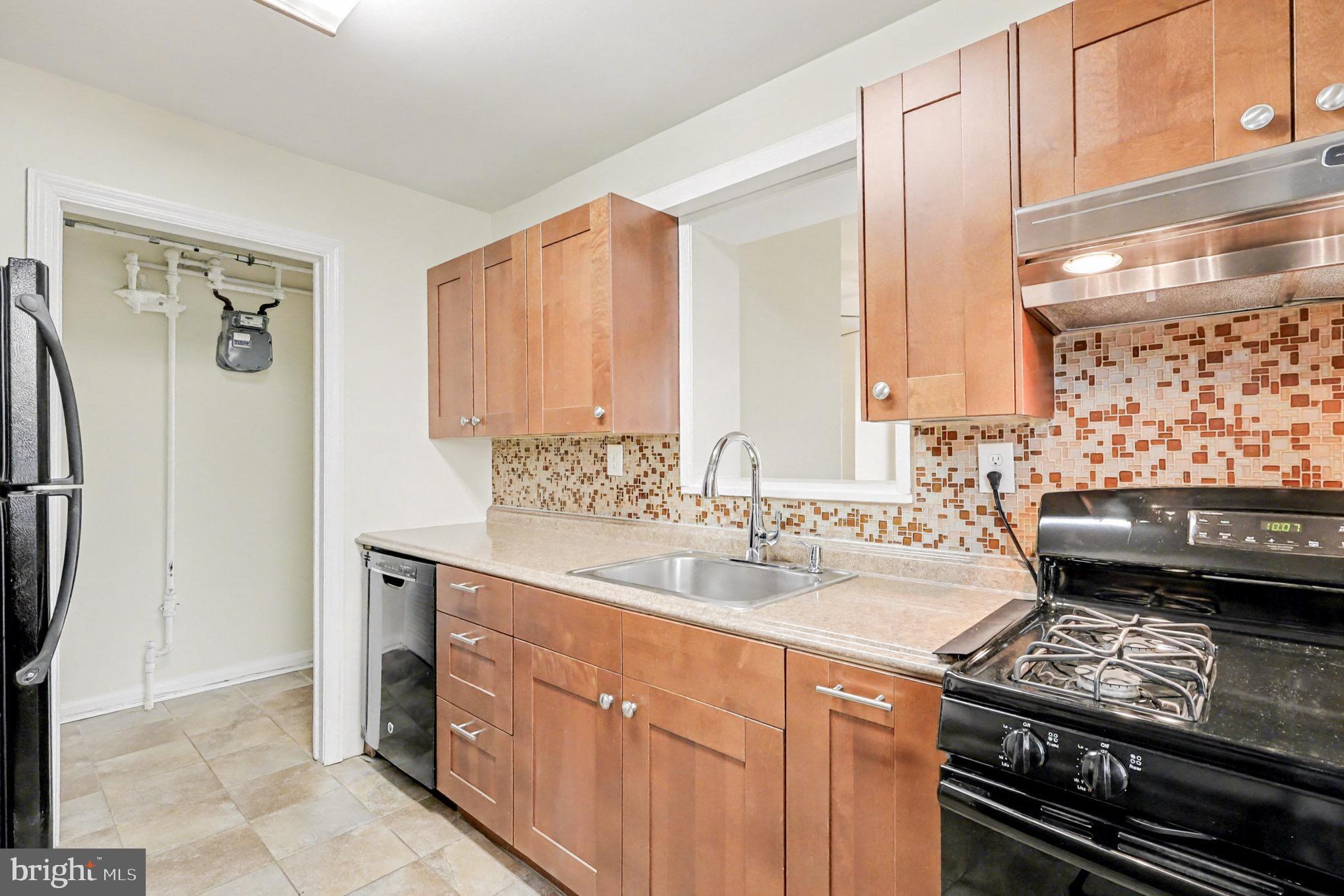 HUNTINGTON - Residential Lease