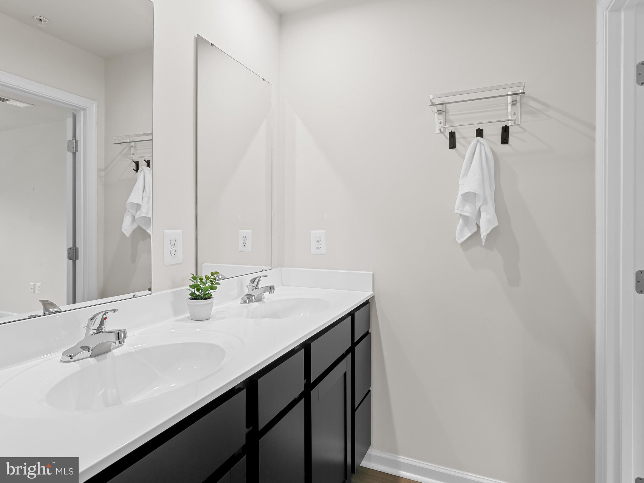 PIENTANZA WOODS - Residential