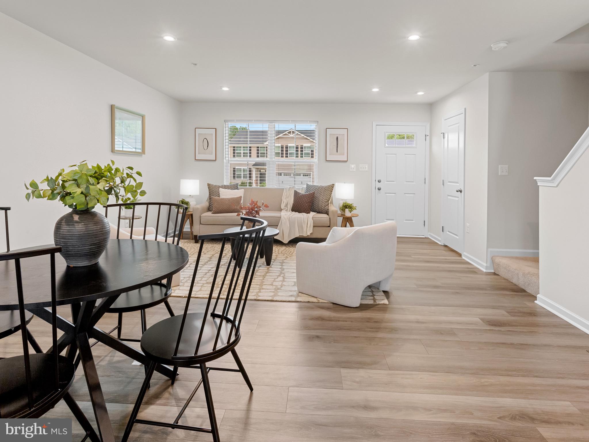 PIENTANZA WOODS - Residential