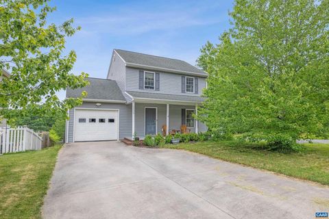 Homes For Sale - 1529 C St St<br/> Waynesboro City County, WAYNESBORO, VA 22980