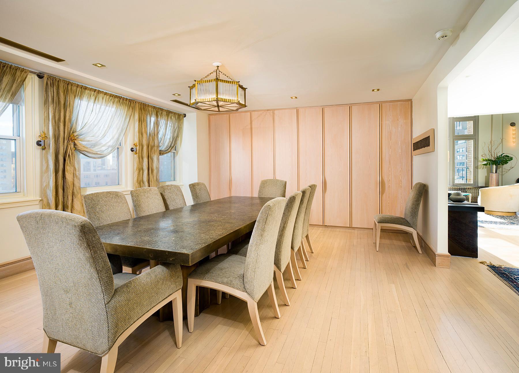 RITTENHOUSE SQUARE - Residential