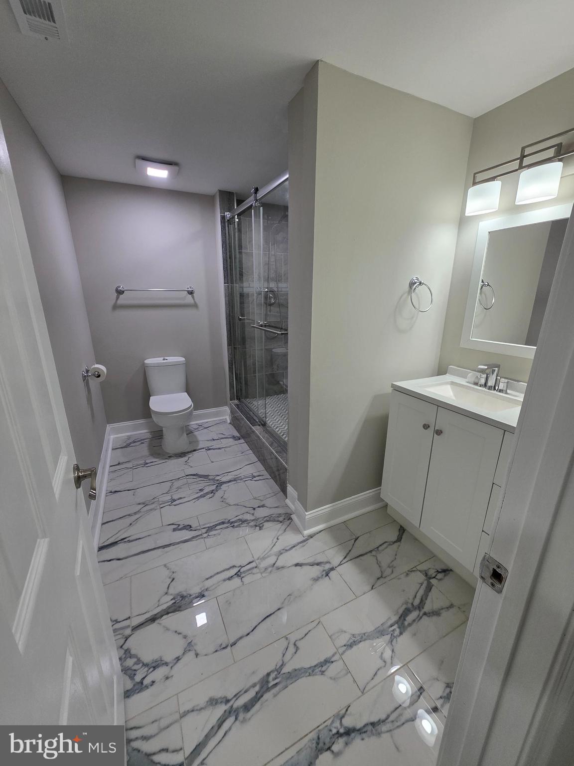 WEST LAWN - Residential