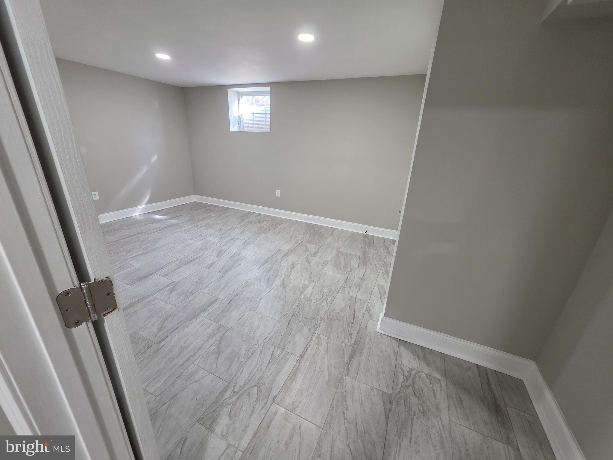 WEST LAWN - Residential