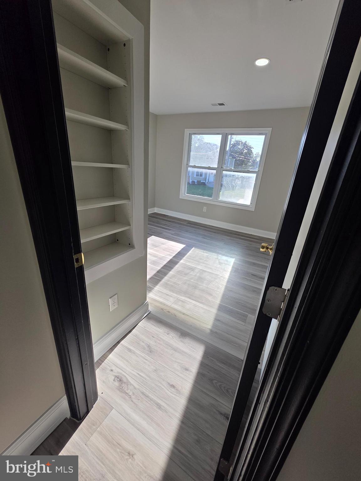 WEST LAWN - Residential