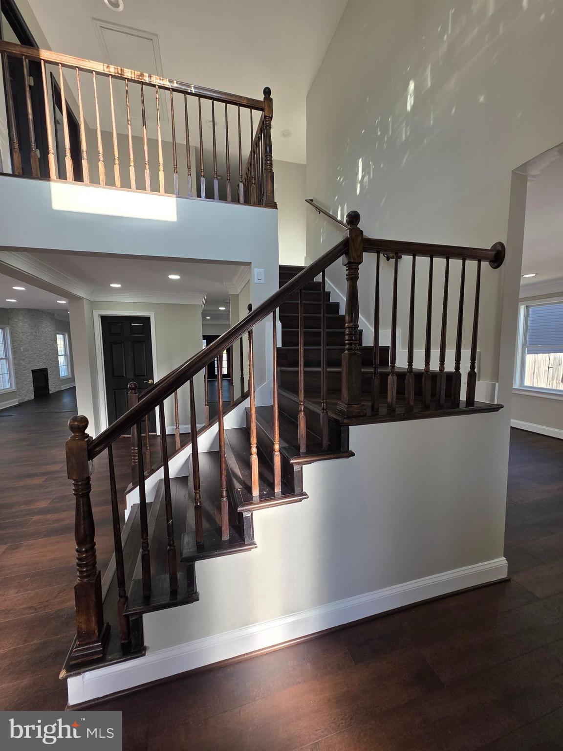 WEST LAWN - Residential