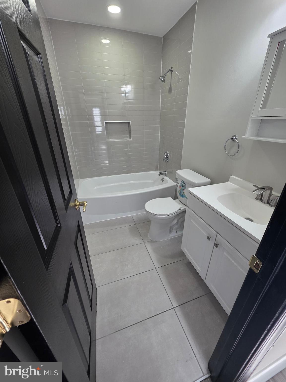 WEST LAWN - Residential