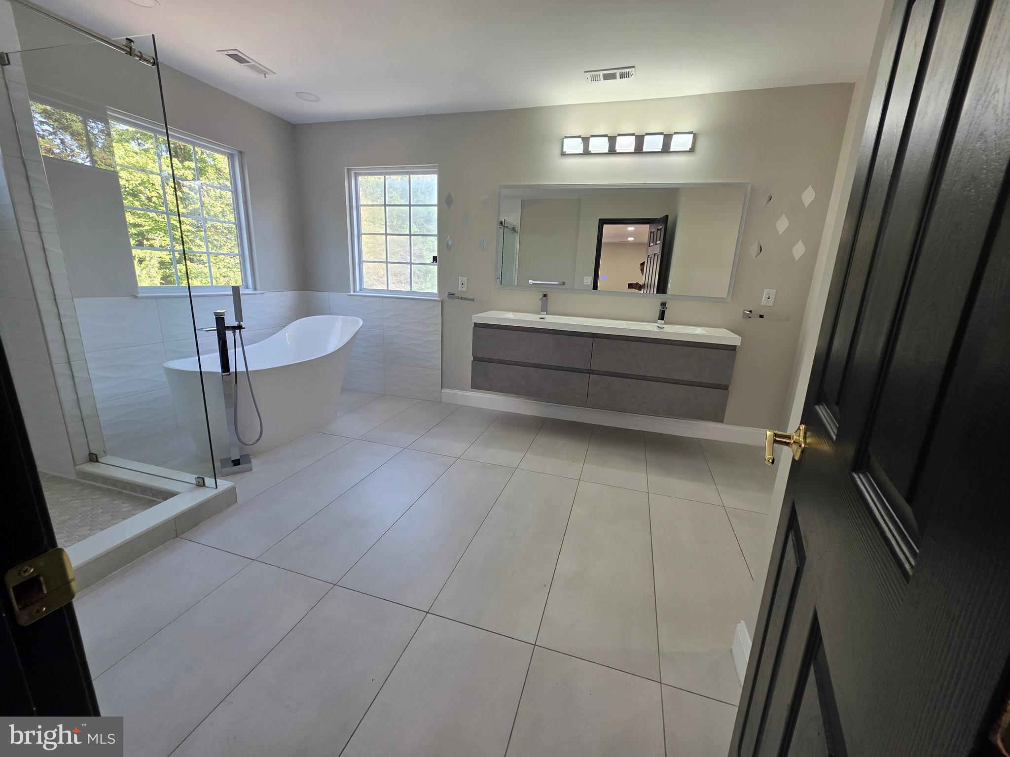 WEST LAWN - Residential