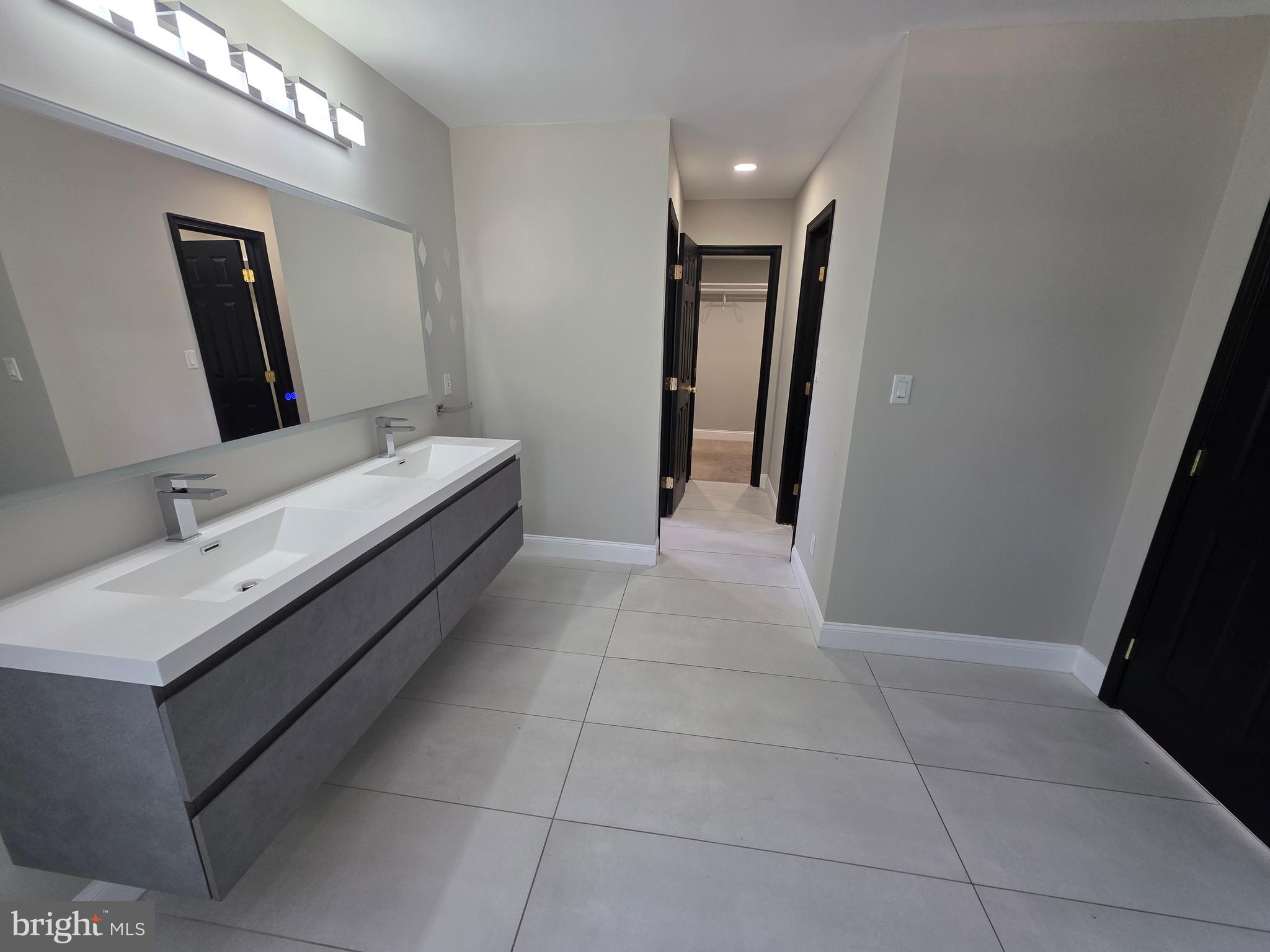 WEST LAWN - Residential