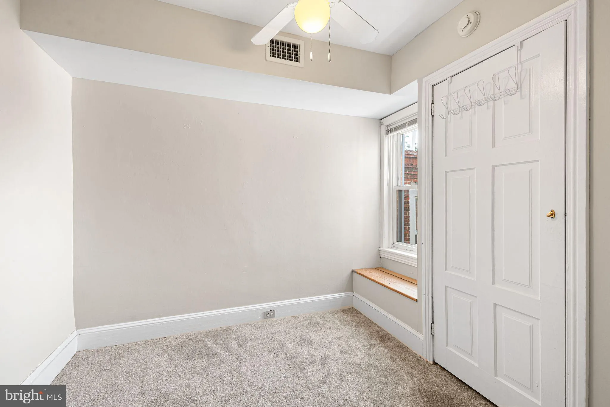 Philadelphia, Pennsylvania 19130, United States, 4 Bedrooms Bedrooms, ,3 BathroomsBathrooms,Residential,Pending,181572