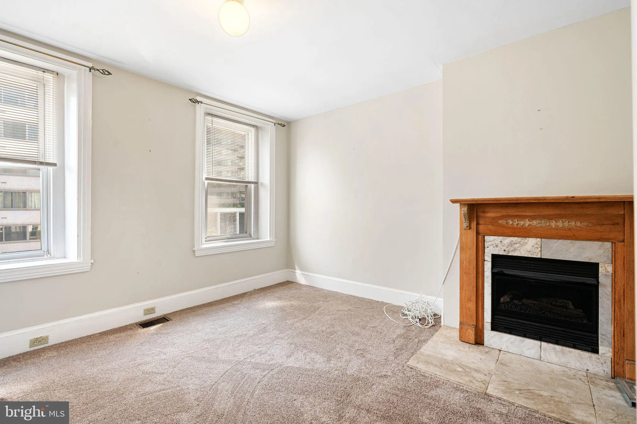 Philadelphia, Pennsylvania 19130, United States, 4 Bedrooms Bedrooms, ,3 BathroomsBathrooms,Residential,Pending,181572