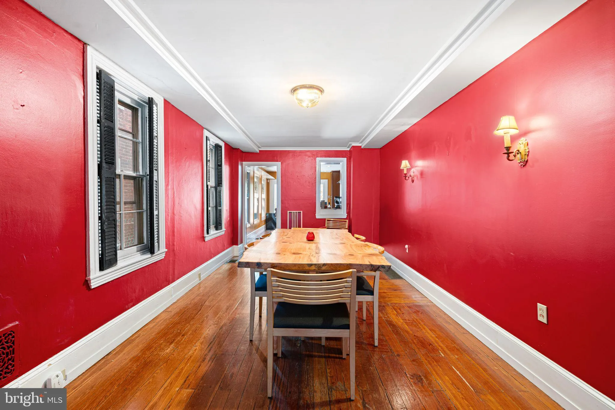 Philadelphia, Pennsylvania 19130, United States, 4 Bedrooms Bedrooms, ,3 BathroomsBathrooms,Residential,Pending,181572