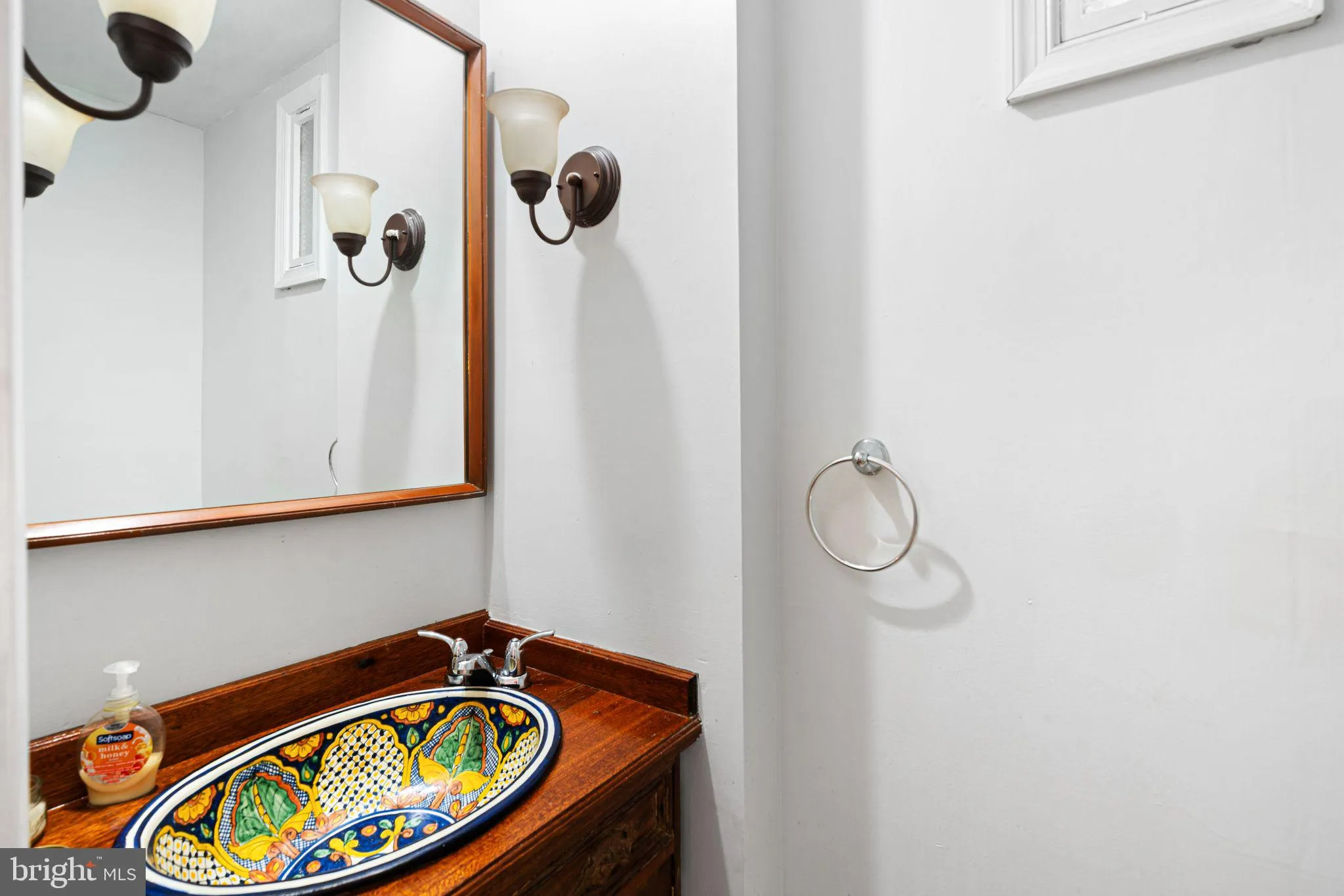 Philadelphia, Pennsylvania 19130, United States, 4 Bedrooms Bedrooms, ,3 BathroomsBathrooms,Residential,Pending,181572