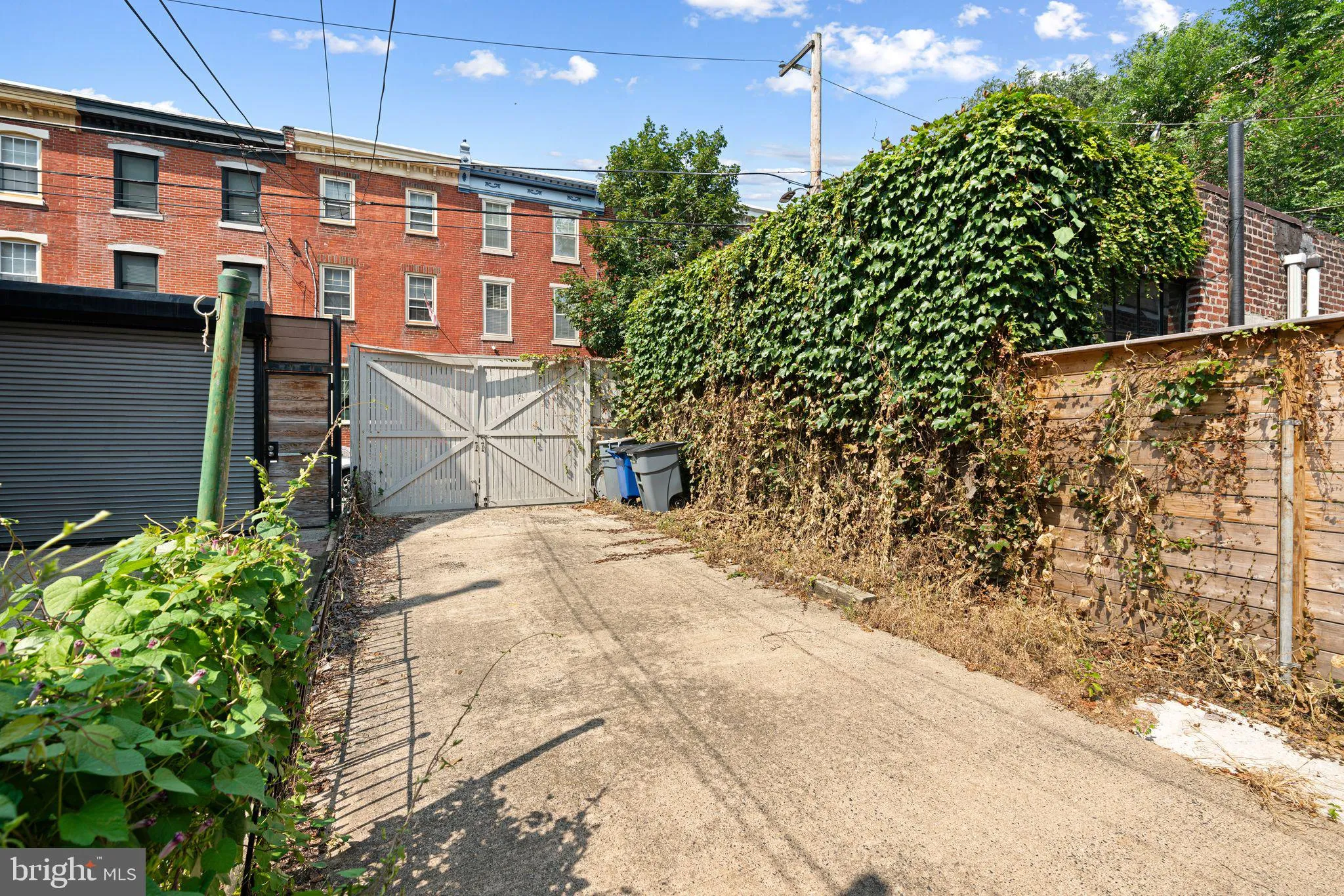 Philadelphia, Pennsylvania 19130, United States, 4 Bedrooms Bedrooms, ,3 BathroomsBathrooms,Residential,Pending,181572