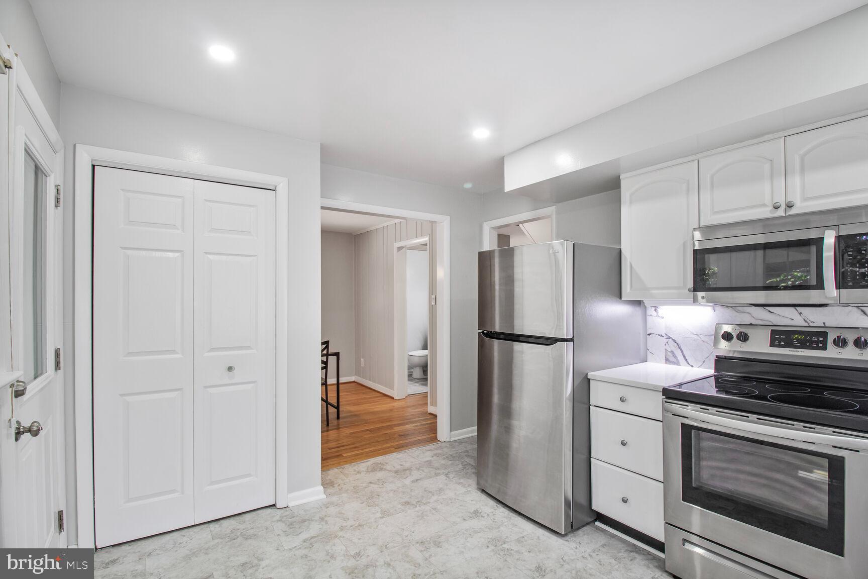 NORTHWEST BRANCH ESTATES - Residential