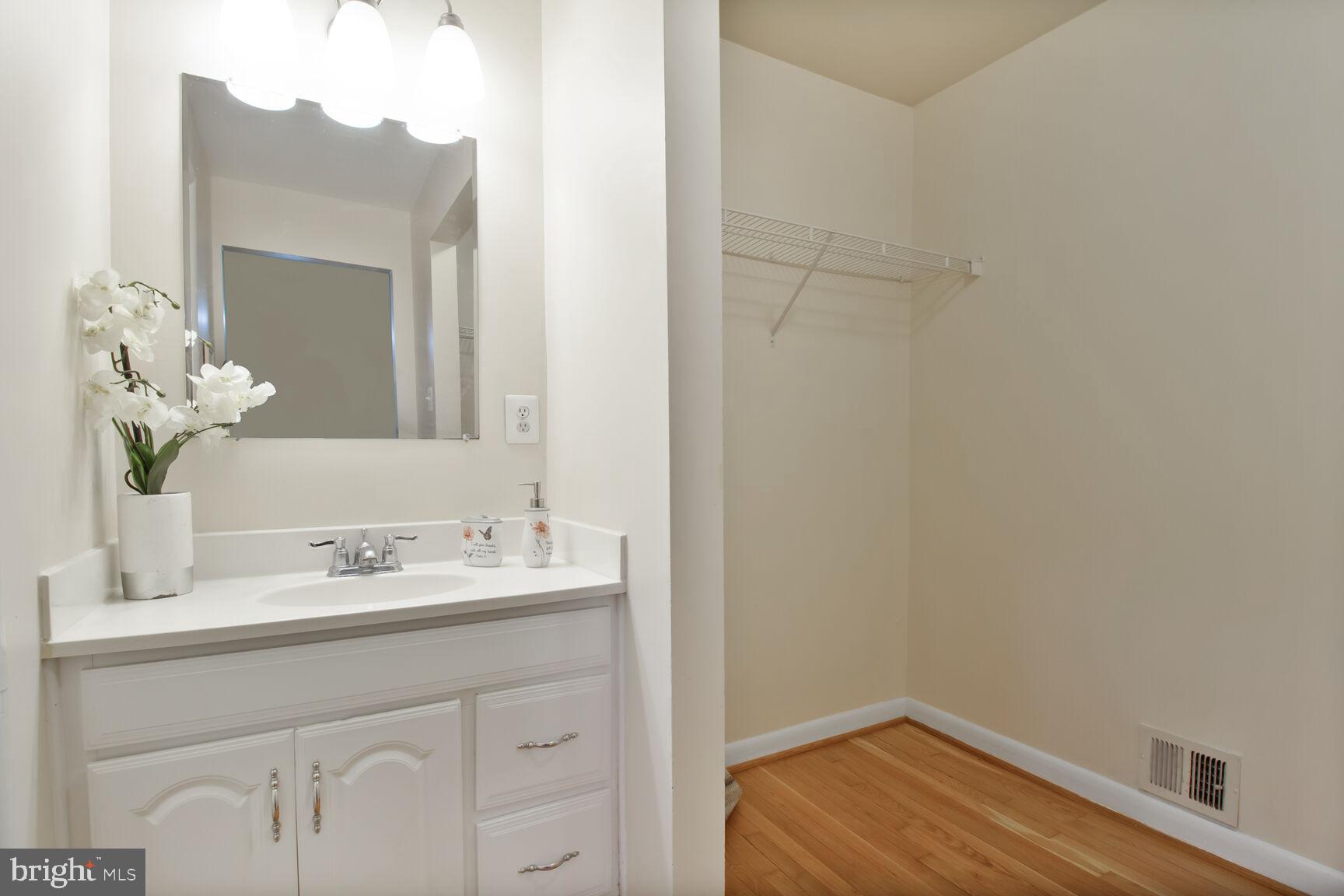 NORTHWEST BRANCH ESTATES - Residential