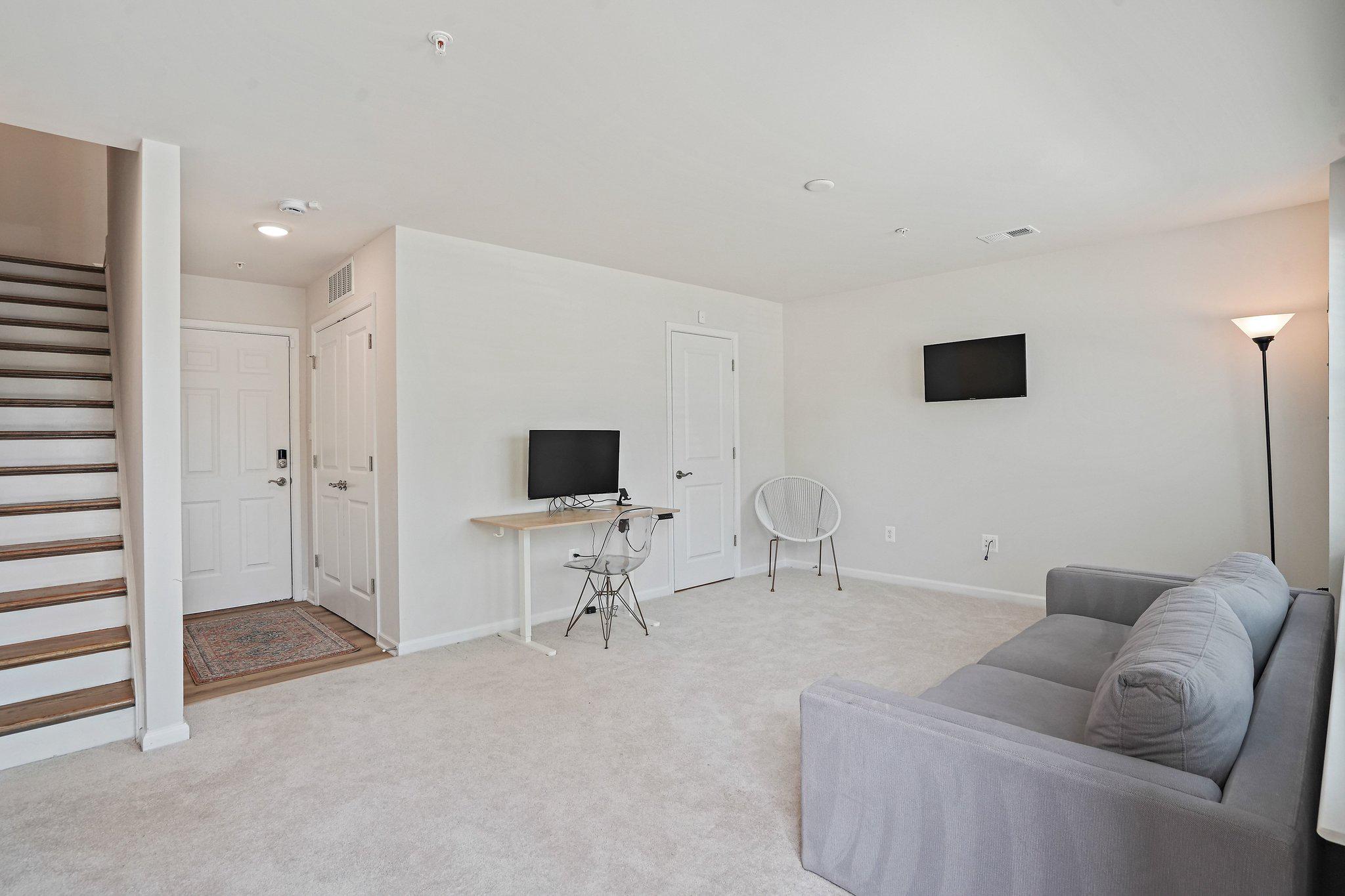 3443 CARNABY STREET