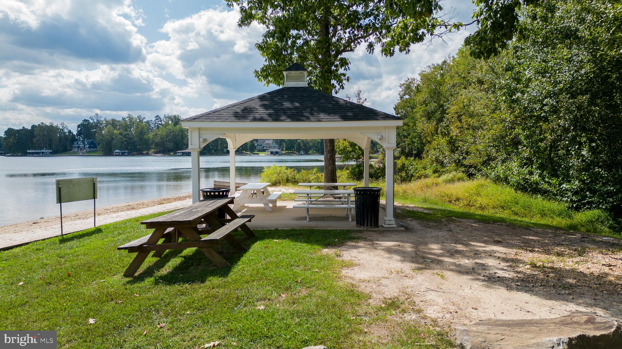 THE WATERS AT LAKE ANNA - Land