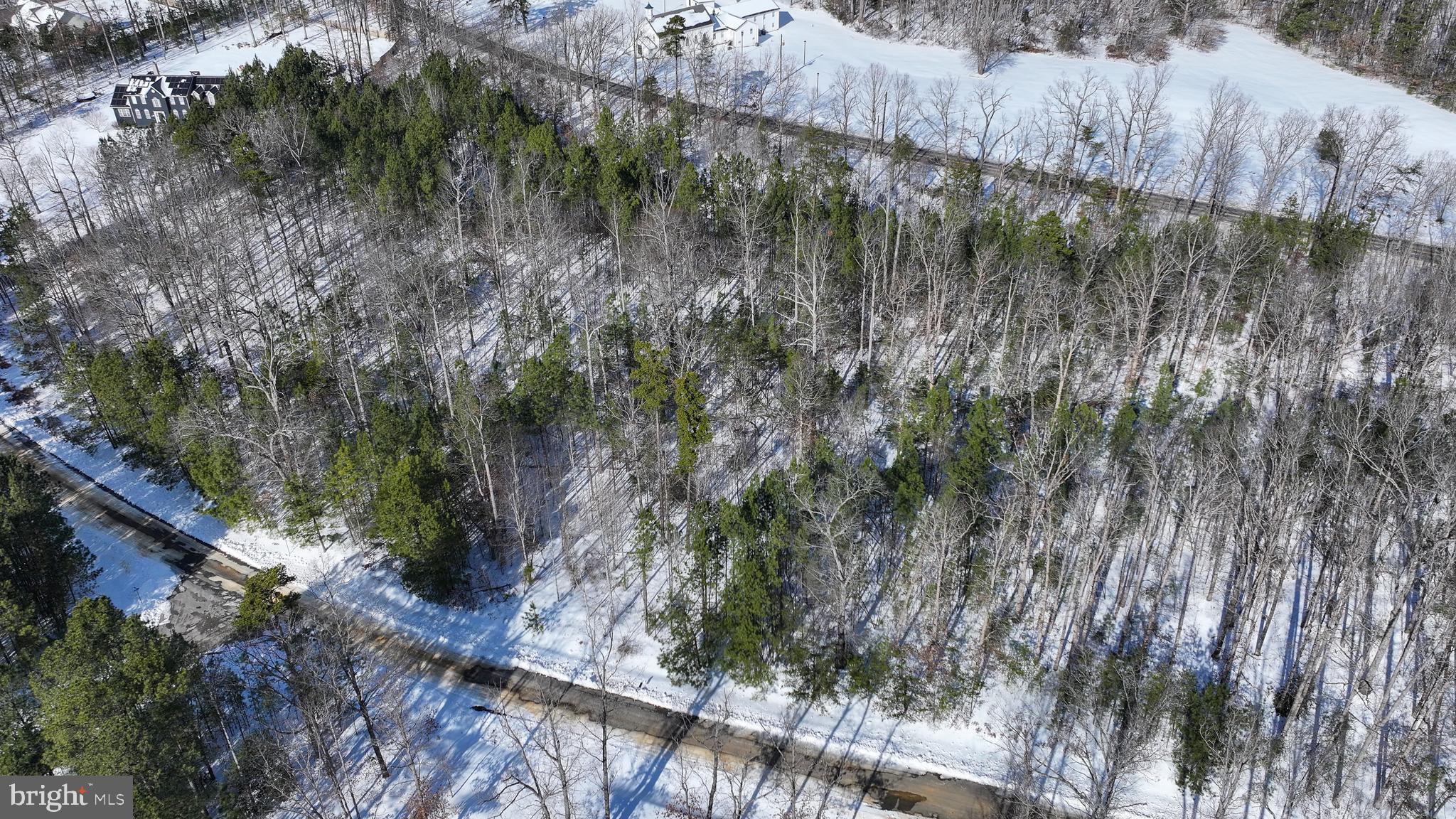 THE WATERS AT LAKE ANNA - Land