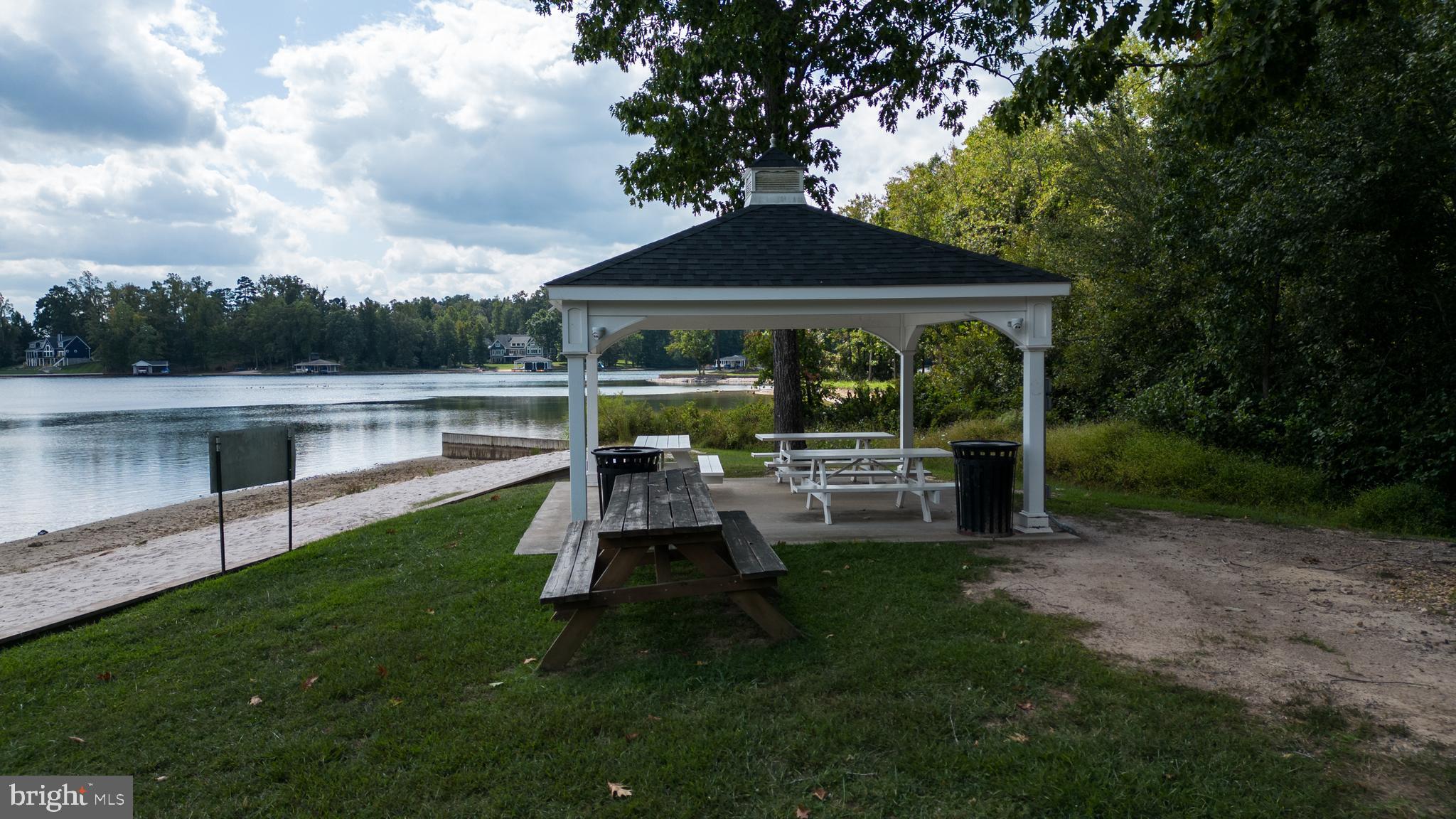 THE WATERS AT LAKE ANNA - Land
