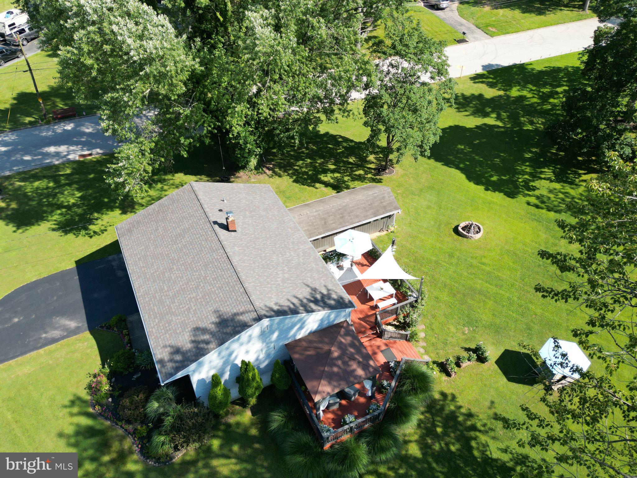 634 SANDRA LANE
