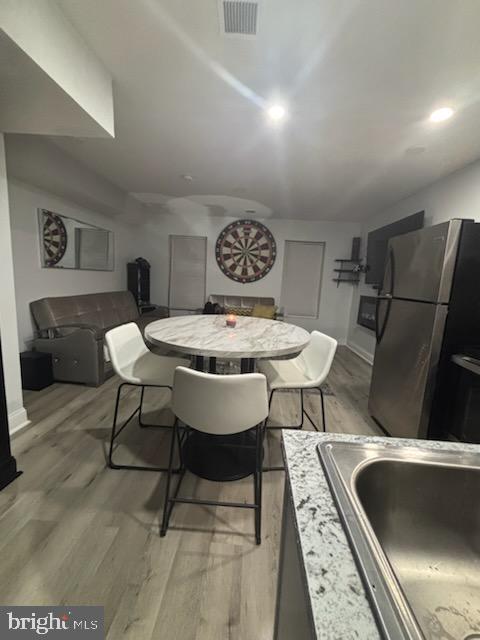 ELMWOOD PARK - Residential Income