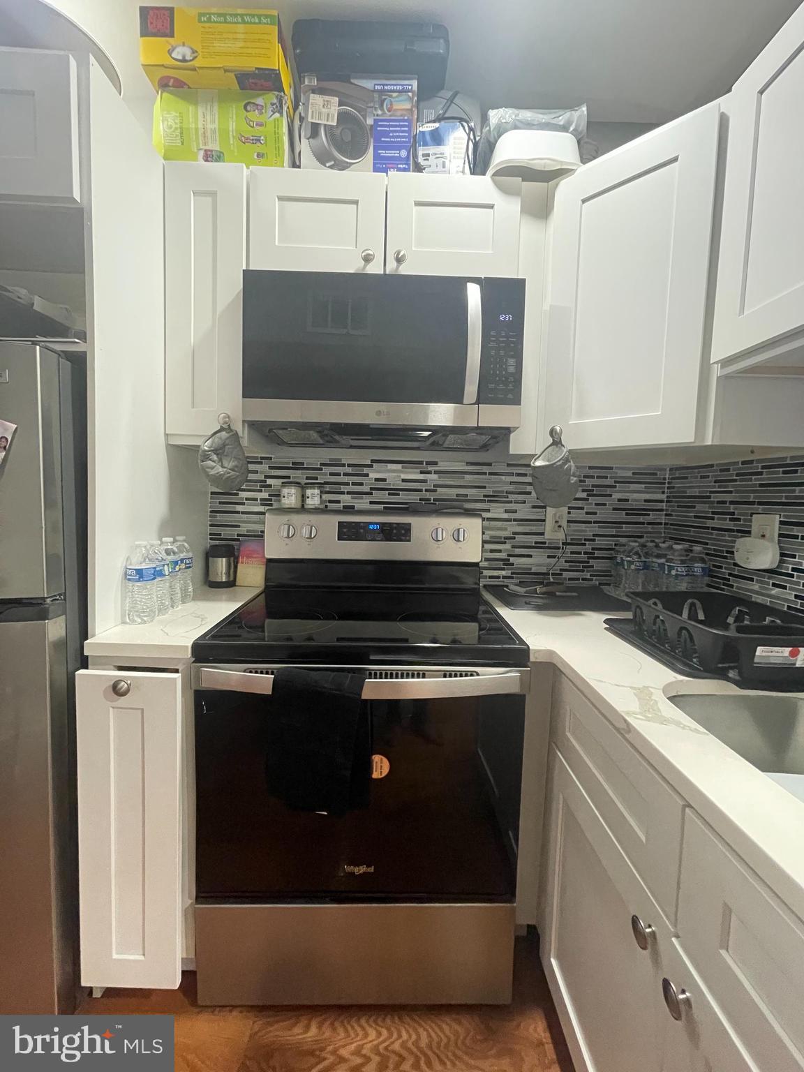 ELMWOOD PARK - Residential Income